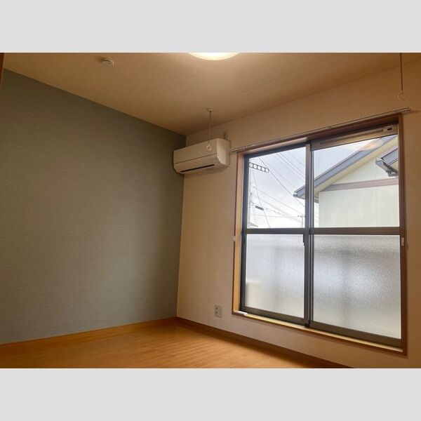 その他 (南側洋室)