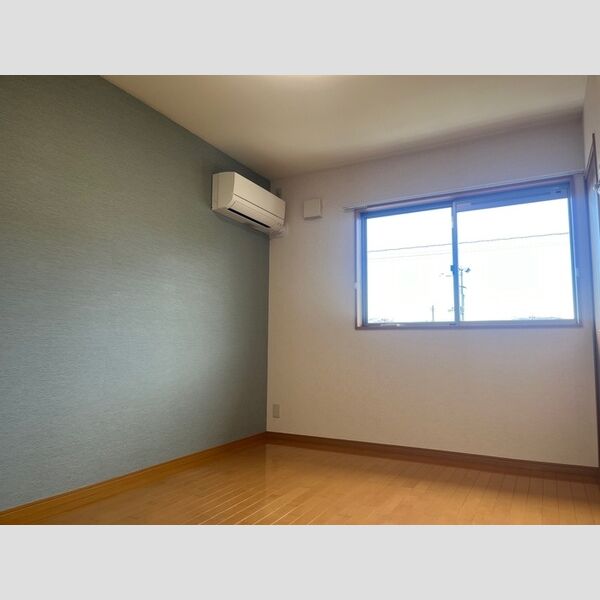 その他 (北側洋室)