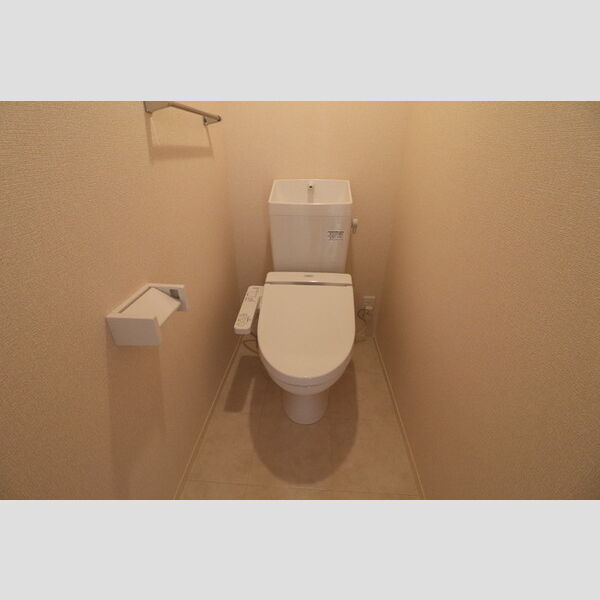 トイレ (トイレ)