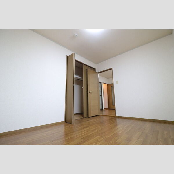 その他 (北側洋室)