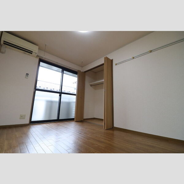 その他 (西側洋室)