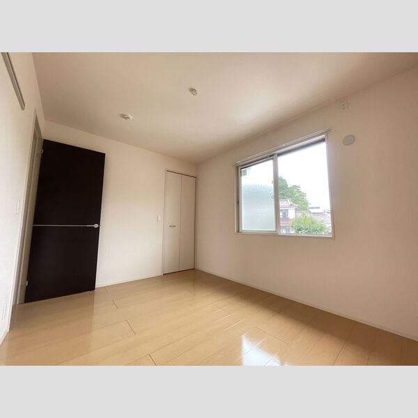 その他 (北側洋室)