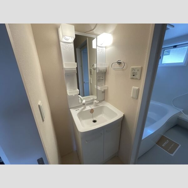 洗面所 (洗髪洗面化粧台)