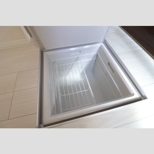 収納 (床下収納)