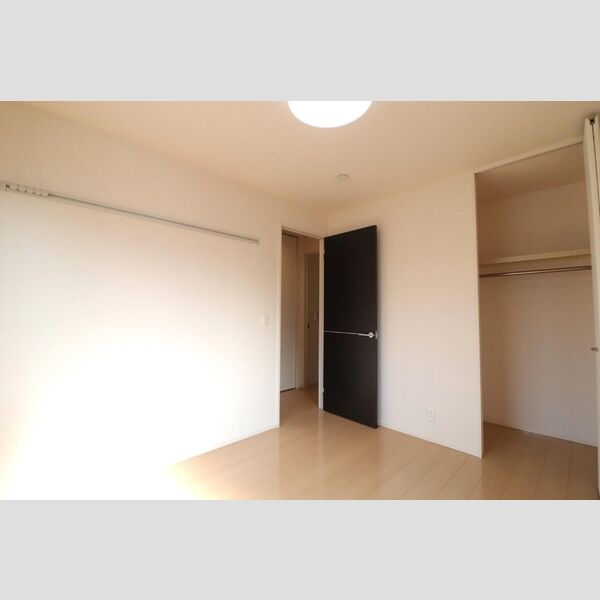 その他 (北側洋室)