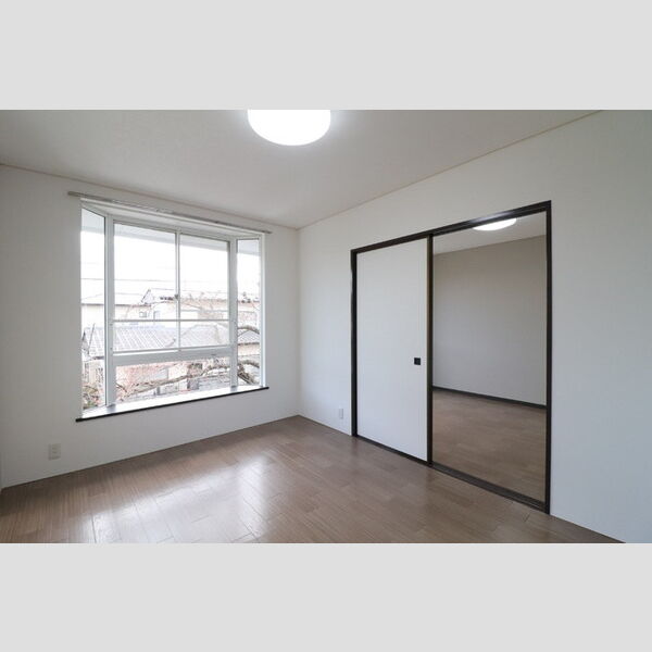 その他 (東側洋室)