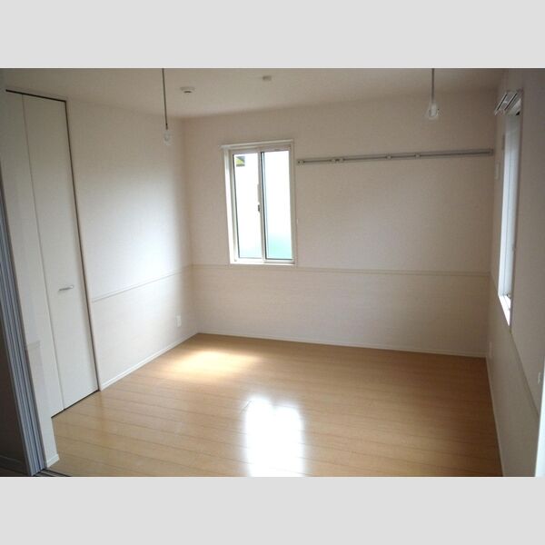 その他 (南側洋室)