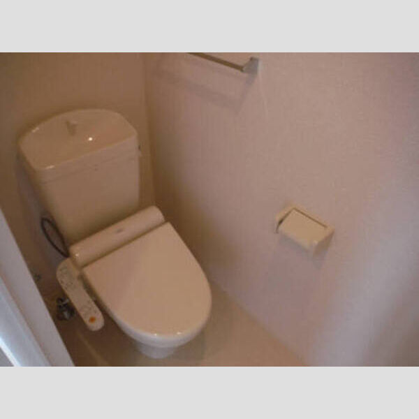 トイレ (ポム・メゾン105 トイレ)