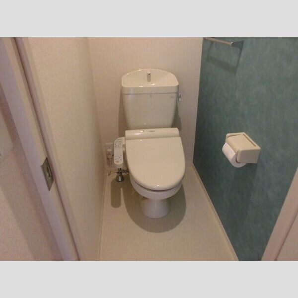 トイレ (トイレ)