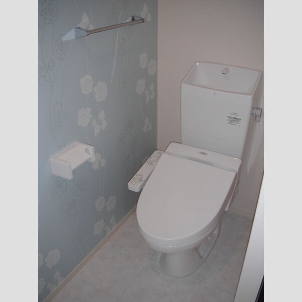 トイレ (トイレ)