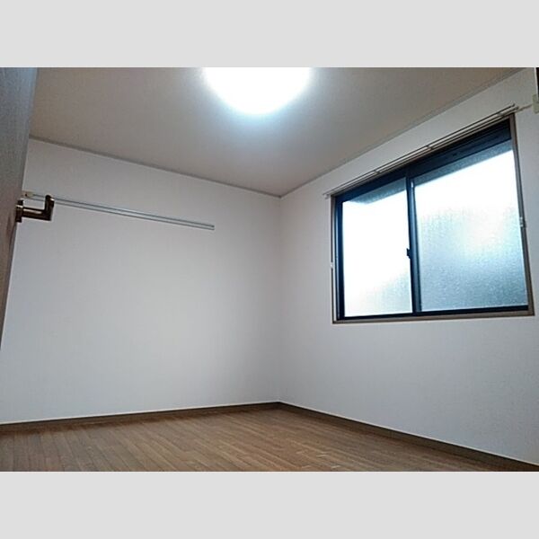 その他 (北側洋室)