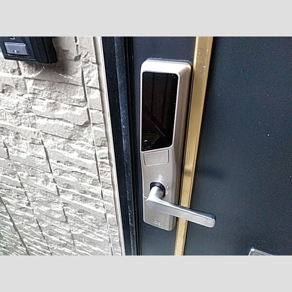 玄関 (デジタルロックキー)