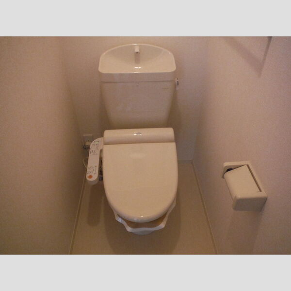 トイレ (トイレ)