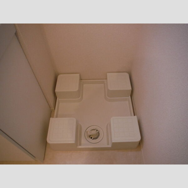 その他 (洗濯機置き場)