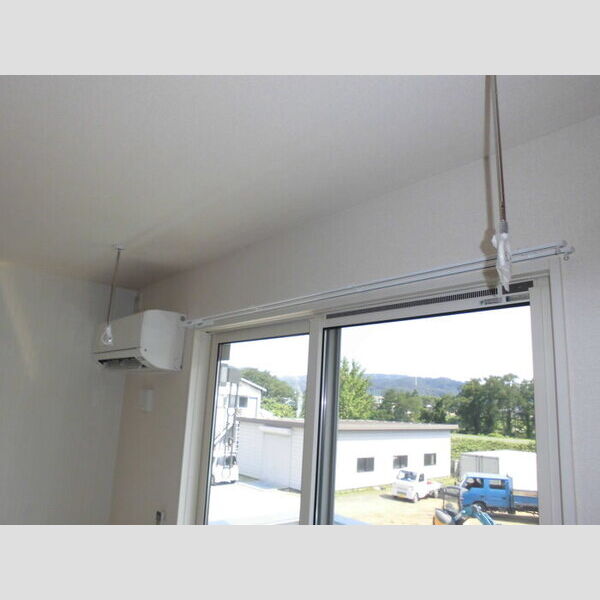 その他 (室内物干し)