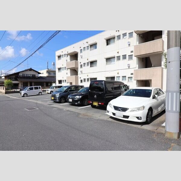 駐車場 (駐車場)
