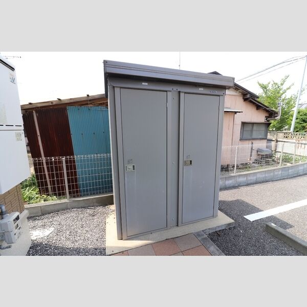 現地周辺 (物置)