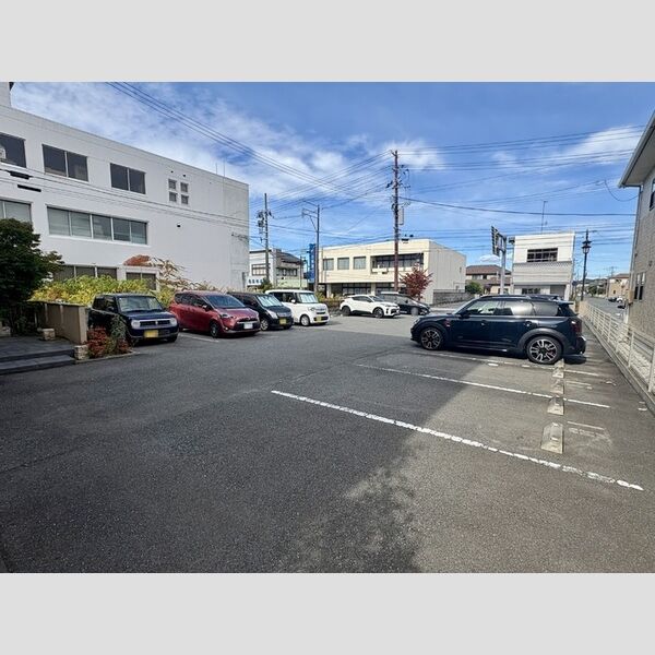 駐車場 (駐車場)