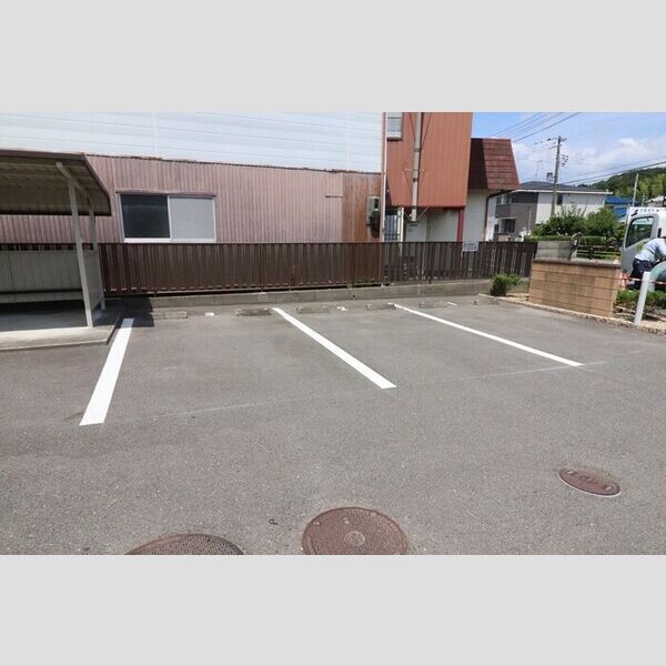 駐車場 (駐車場)