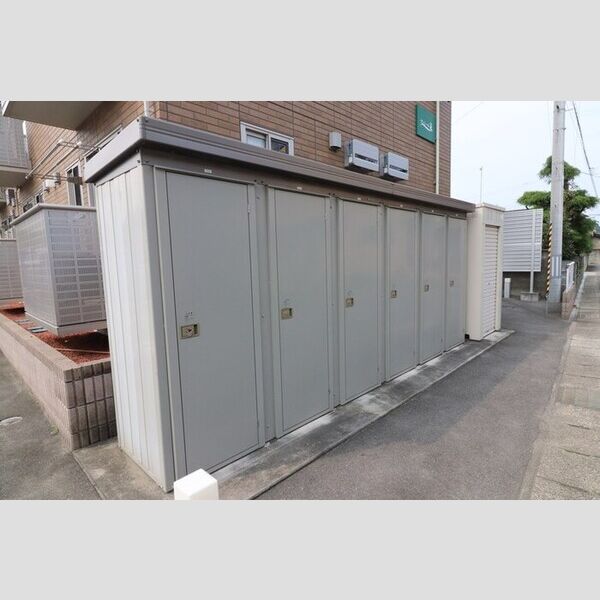 現地周辺 (物置)