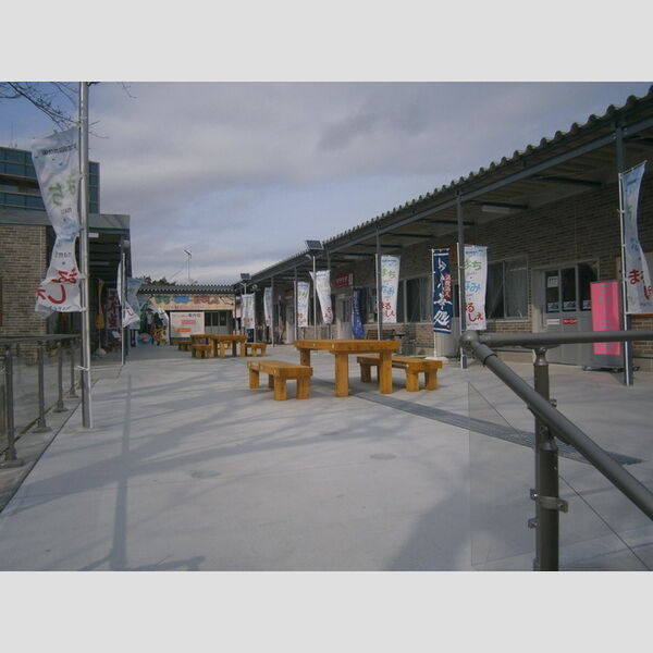 現地周辺 (浪江仮設商店街)