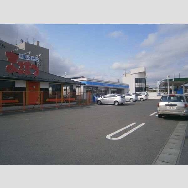 現地周辺 (ローソン)