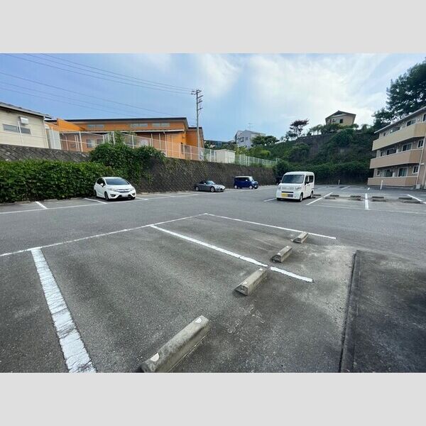 駐車場 (駐車場)
