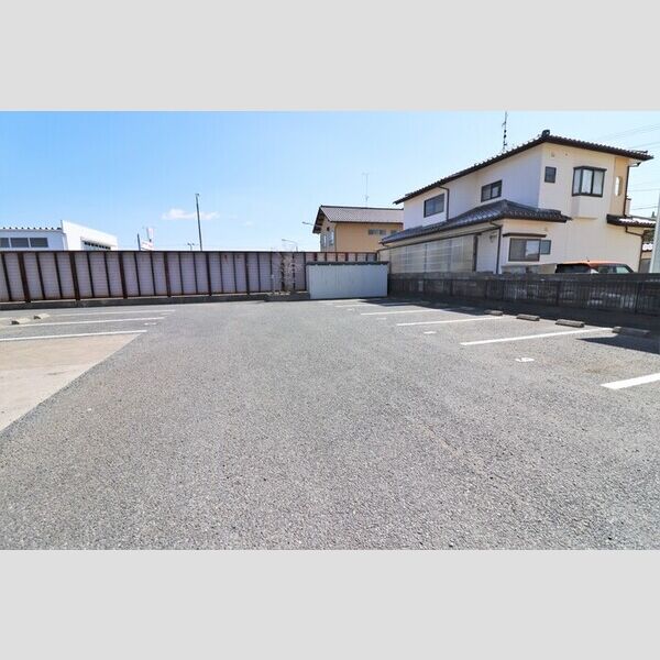 駐車場 (駐車場)