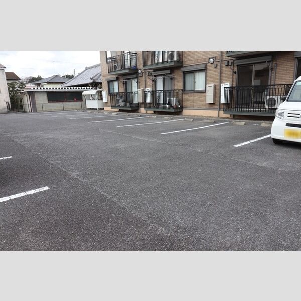 駐車場 (駐車場)