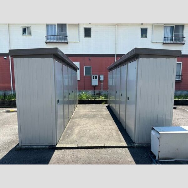 現地周辺 (物置)