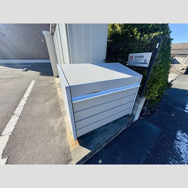 現地周辺 (ゴミ置き場)