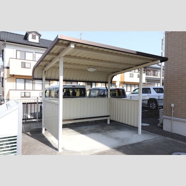 現地周辺 (共用駐輪場)