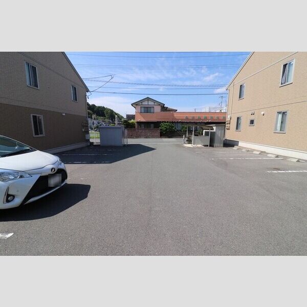 駐車場 (駐車場)