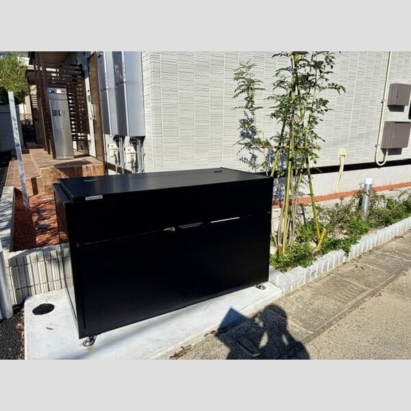 現地周辺 (ゴミ置場)