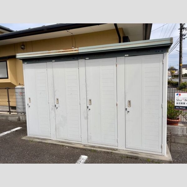 現地周辺 (物置)