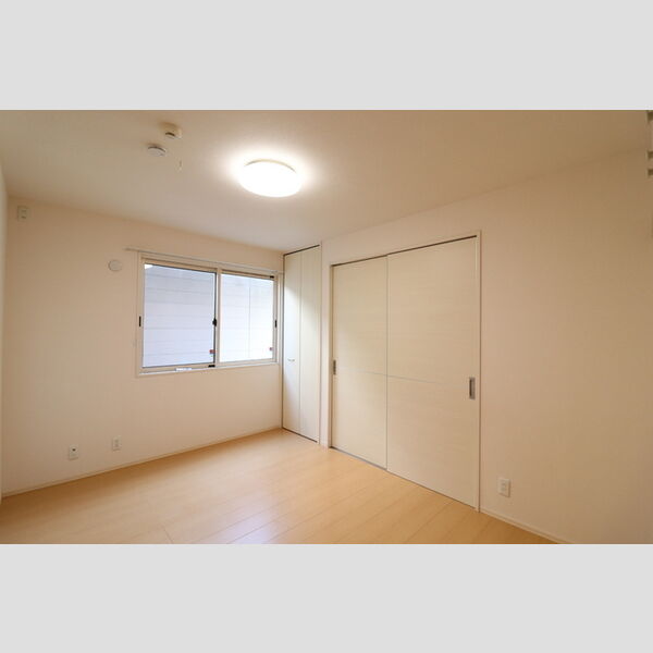 その他 (北側洋室)