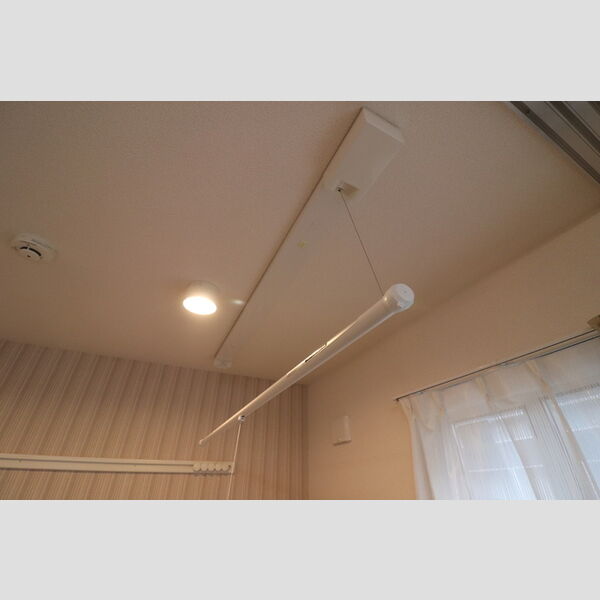 その他設備 (室内物干し)