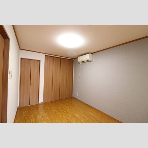 その他 (北側洋室)