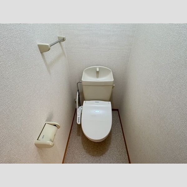 トイレ (トイレ)
