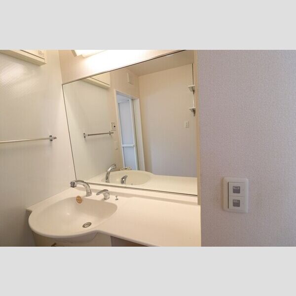 洗面所 (洗面化粧台)
