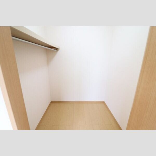 収納 (ウォークインクローゼット)