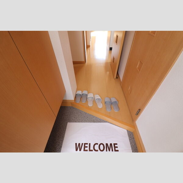 玄関 (玄関スペース)