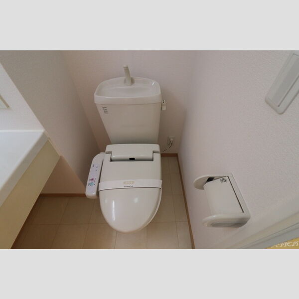 トイレ (トイレ)