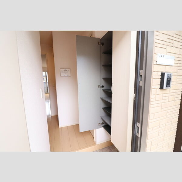 玄関 (シューズボックス)