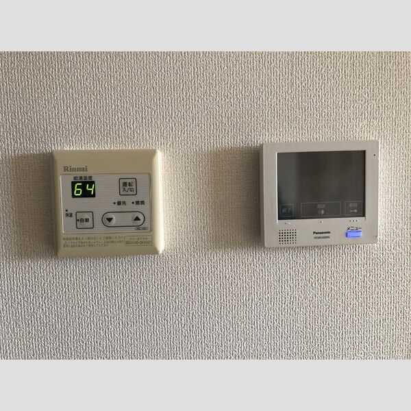 その他設備 (TVインターホン・給湯リモコン)