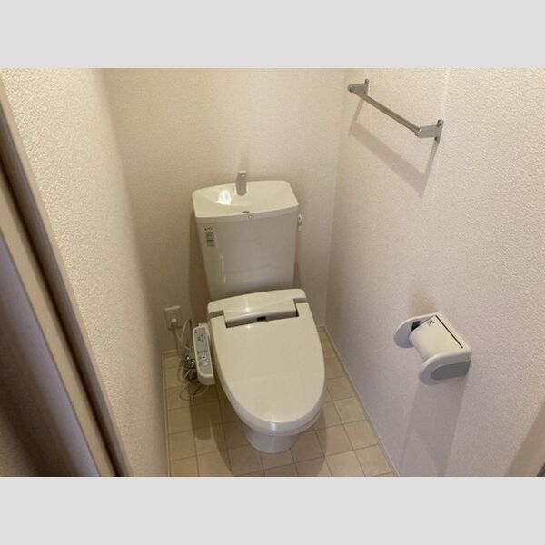 トイレ (温水洗浄便座)