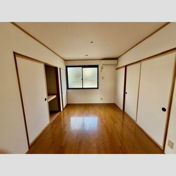 その他 (南西側洋室)