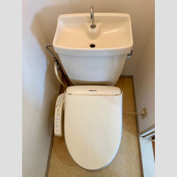 トイレ (温水洗浄暖房便座付きトイレ)