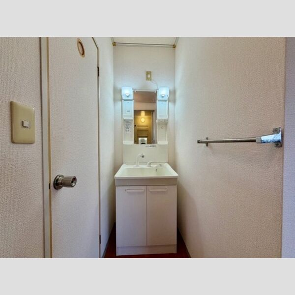 洗面所 (洗面室)