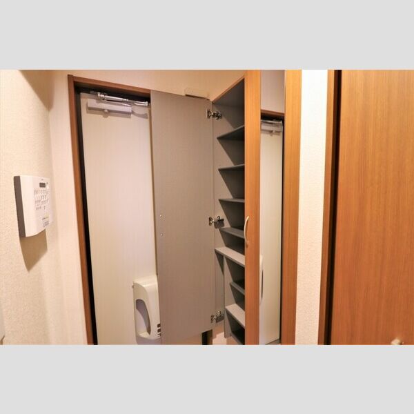 玄関 (シューズボックス)